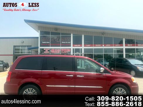 Used 2014 Chrysler Town & Country Touring-L w/ Driver Convenience Group image 1