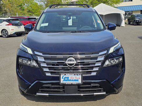New 2026 Nissan Rogue Platinum w/ Platinum Premium Package AWD/4WD image 2