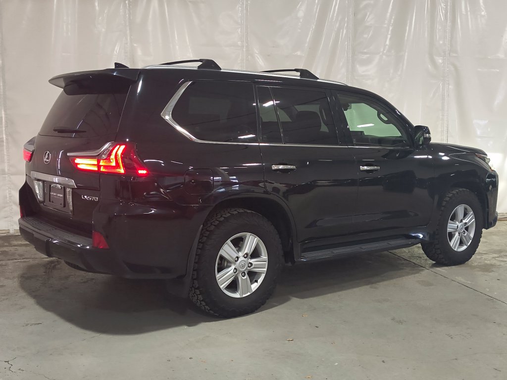 Used 2016 Lexus LX 570 4WD w/ Luxury Package image 6