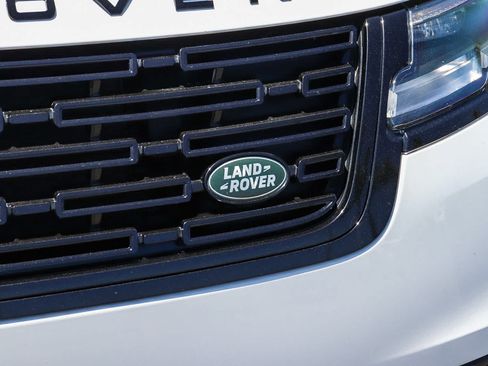 Used 2024 Land Rover Range Rover Velar Dynamic SE AWD/4WD image 17