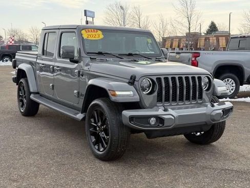 Used 2023 Jeep Gladiator Overland image 4
