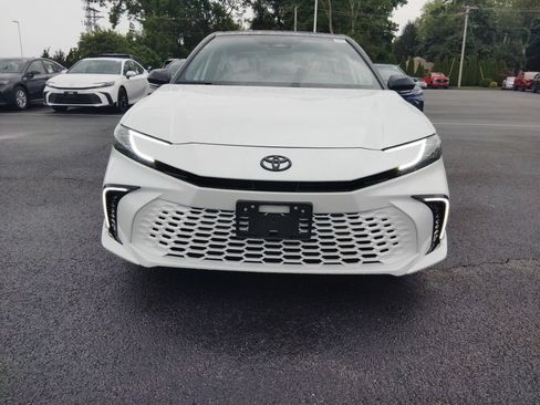 New 2026 Toyota Camry Hybrid AWD/4WD image 14