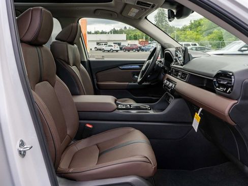 New 2025 Honda Pilot Elite image 18