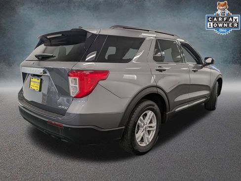 Used 2023 Ford Explorer XLT AWD/4WD image 5