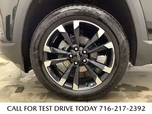 Used 2025 Chevrolet Equinox RS AWD/4WD image 21