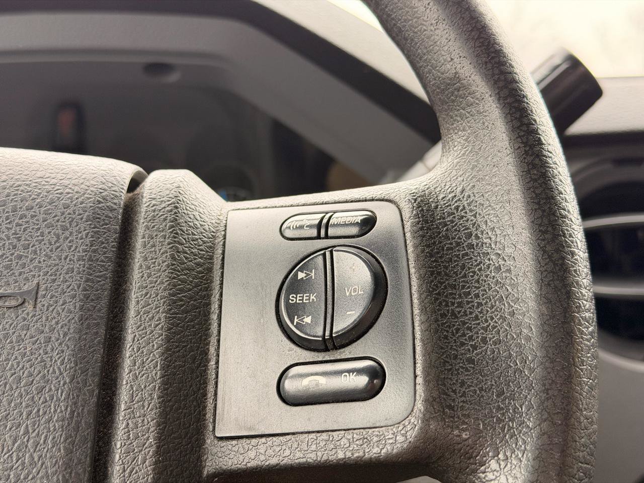 Used 2016 Ford F550 2WD Regular Cab Super Duty image 18