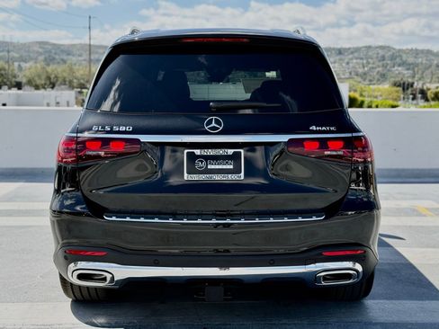 New 2026 Mercedes-Benz GLS 580 4MATIC image 11