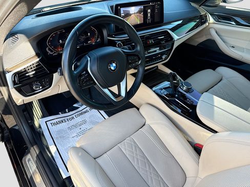 Used 2023 BMW 530i w/ Premium Package RWD image 26
