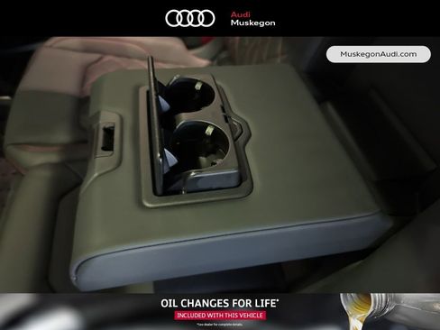 New 2025 Audi SQ8 Prestige image 25