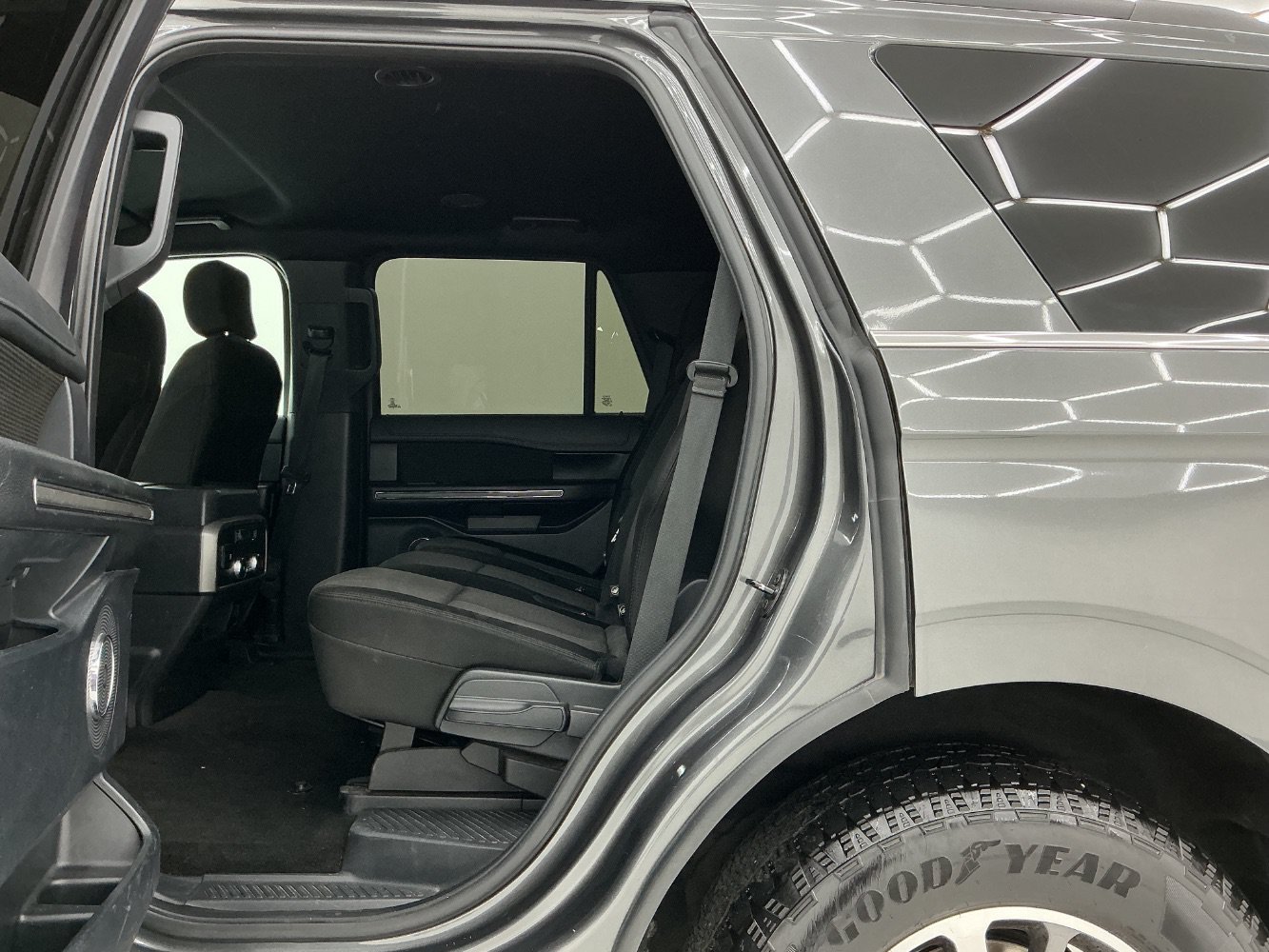 Used 2020 Ford Expedition XLT AWD/4WD image 20