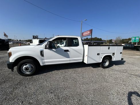 Used 2019 Ford F350 XL image 14