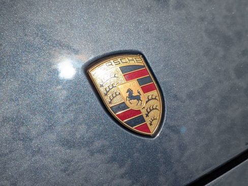Used 2022 Porsche Panamera RWD image 11