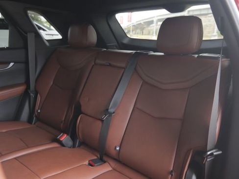 Used 2020 Cadillac XT5 Premium Luxury image 34