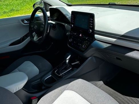 Used 2020 Hyundai Ioniq SEL FWD image 26