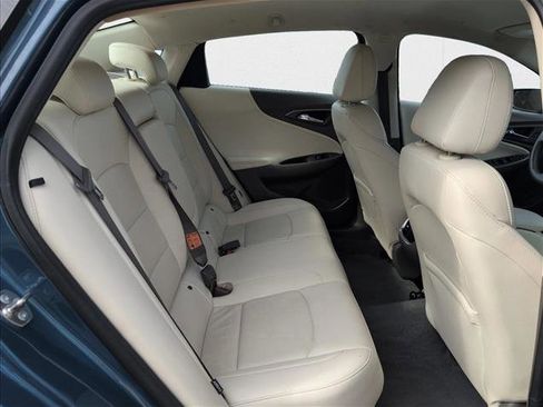 Used 2024 Chevrolet Malibu LT image 19