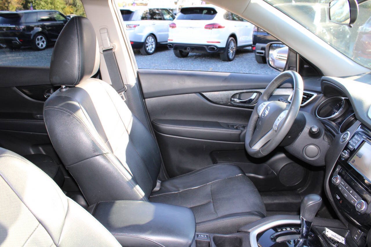 Used 2015 Nissan Rogue SL w/ SL Premium Package AWD/4WD image 11