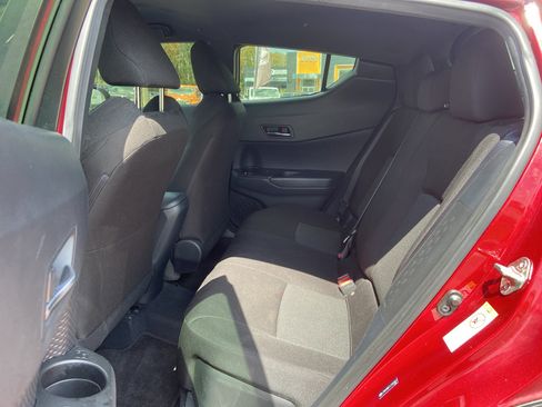 Used 2018 Toyota C-HR XLE image 26