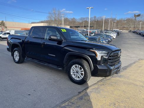 Used 2023 Toyota Tundra SR5 w/ SR5 Premium Package image 6