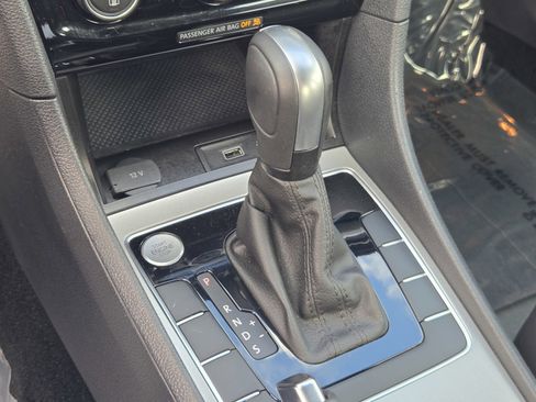 Used 2021 Volkswagen Passat 2.0T R-Line image 21