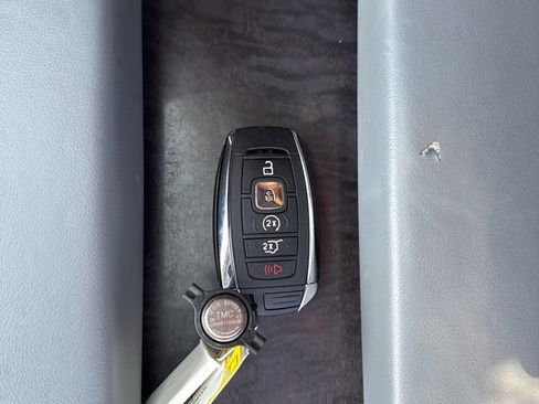 Used 2018 Lincoln Navigator L Reserve w/ Technology Package image 18