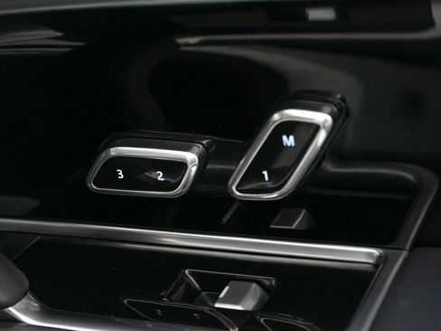 Used 2023 Land Rover Range Rover SE image 42