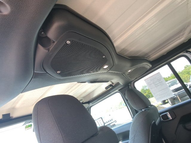 Used 2024 Jeep Wrangler Unlimited Rubicon AWD/4WD image 23