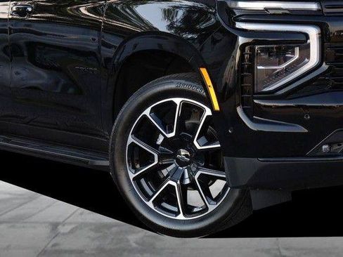 Used 2025 Chevrolet Tahoe RST w/ RST Capability Package AWD/4WD image 3