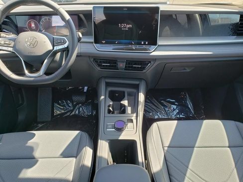 New 2026 Volkswagen Tiguan SE AWD/4WD image 9