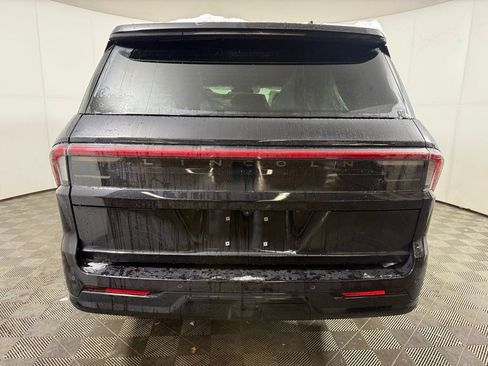 New 2025 Lincoln Navigator Reserve w/ Jet Appearance Package image 3
