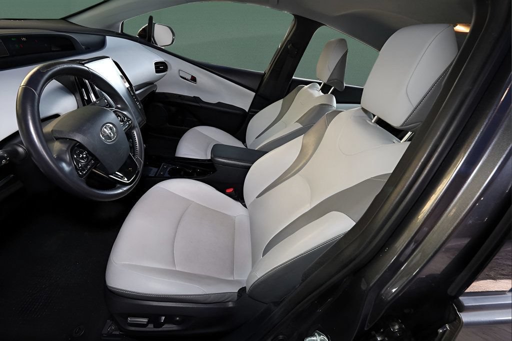 Used 2020 Toyota Prius Prime XLE FWD image 9