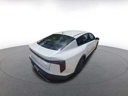 Used 2025 Kia K4 LXS image 4