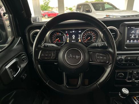 Used 2020 Jeep Gladiator Sport w/ Quick Order Package 24S AWD/4WD image 19