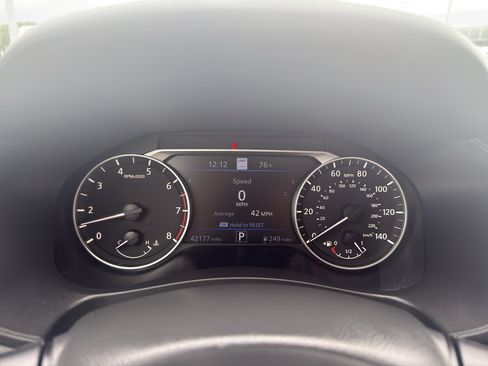 Certified 2024 Nissan Altima 2.5 SV w/ SV Premium Package FWD image 17