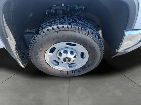 Used 2025 Chevrolet Silverado 2500 W/T w/ WT Convenience Package image 11