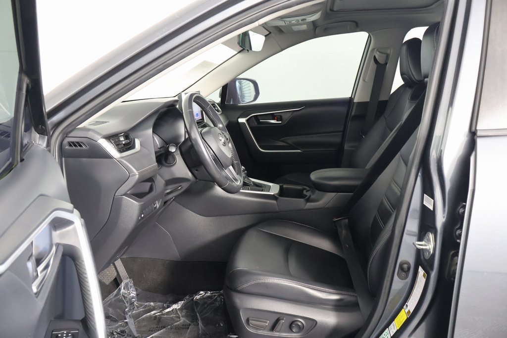 Used 2023 Toyota RAV4 XLE Premium FWD image 10