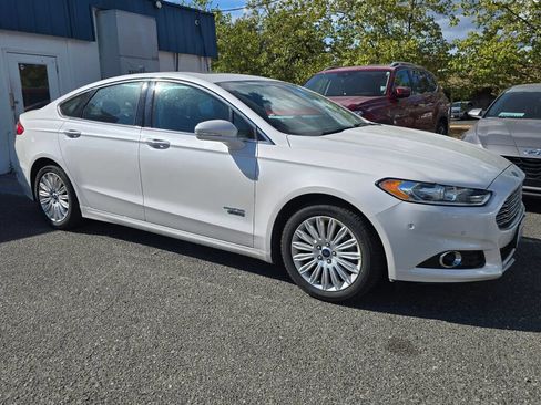 Used 2013 Ford Fusion Energi Titanium w/ Driver Assist Pkg FWD image 4