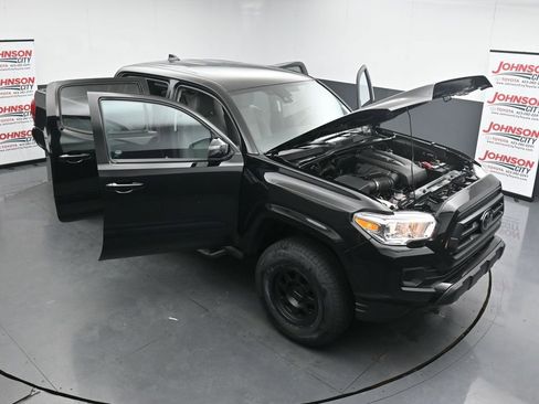 Used 2023 Toyota Tacoma SR AWD/4WD image 39