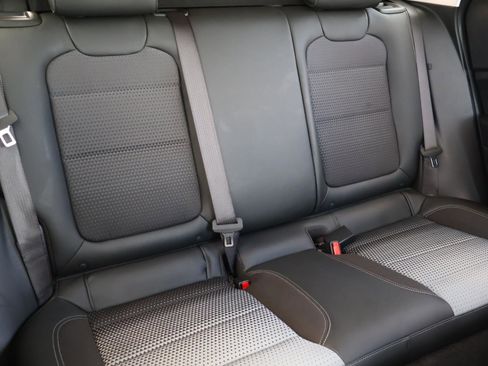 Used 2025 Chevrolet Trax LT w/ LT Convenience Package image 19