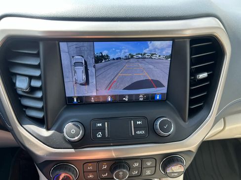 Used 2023 GMC Acadia Denali w/ Denali Ultimate Package AWD/4WD image 19