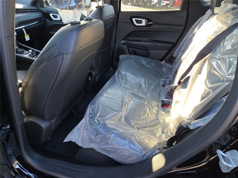 New 2026 Jeep Compass Latitude image 19