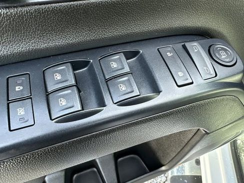 Used 2018 Chevrolet Silverado 1500 Custom w/ Custom Convenience Package image 22