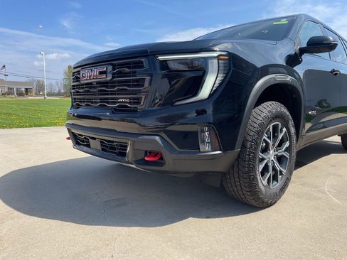 Used 2025 GMC Acadia AT4 w/ LPO, Floor Liner Package image 15