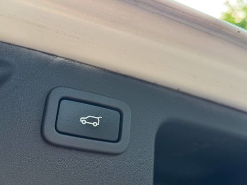 Used 2018 Land Rover Discovery Sport HSE AWD/4WD image 14