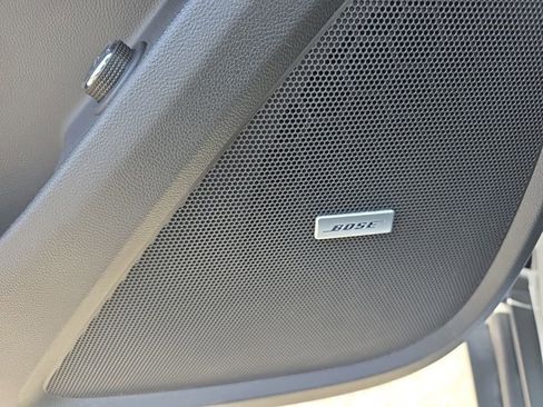 Used 2023 Chevrolet Traverse RS image 22