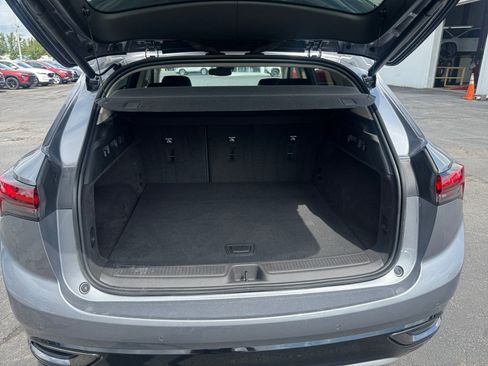 Used 2022 Buick Envision Essence w/ Sport Touring Package AWD/4WD image 19