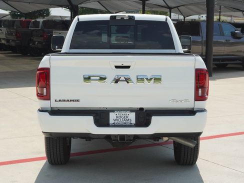Used 2025 RAM 2500 Laramie AWD/4WD image 5