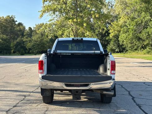 Used 2016 RAM 2500 Laramie AWD/4WD image 9