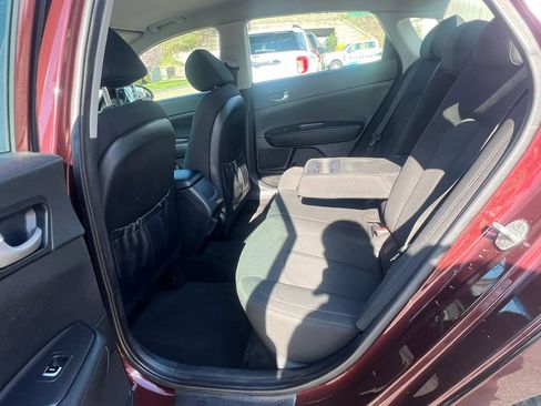 Used 2018 Kia Optima LX FWD image 19