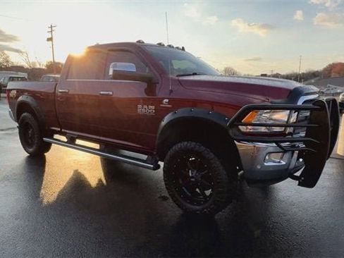 Used 2018 RAM 2500 Big Horn image 2