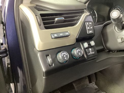 Used 2018 GMC Yukon XL Denali AWD/4WD image 21